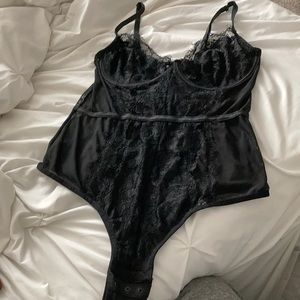 Lingerie bodysuit